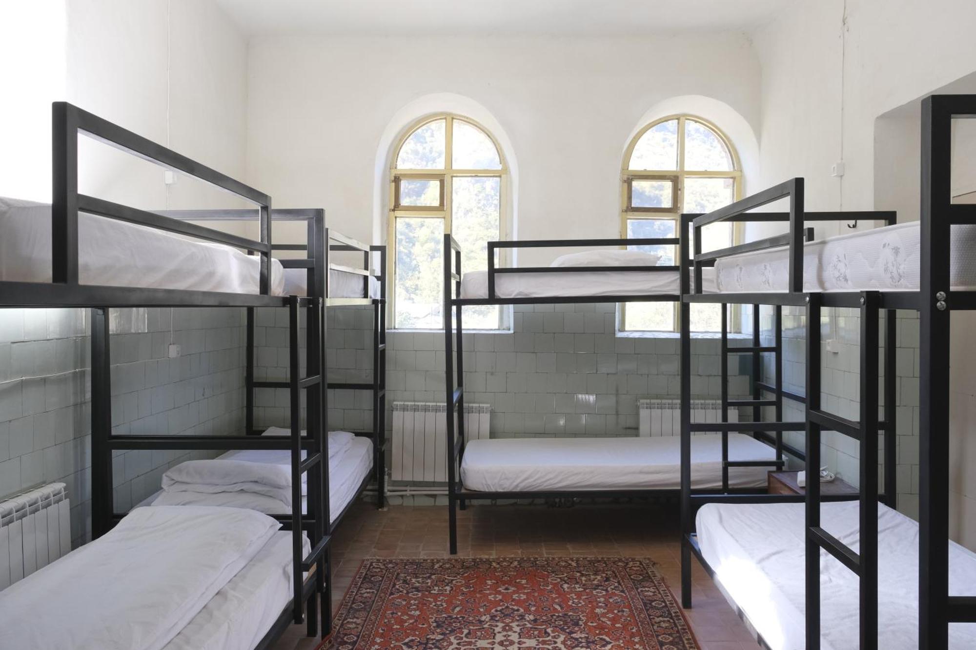 Tumanyan Bathhouse Hostel Экстерьер фото